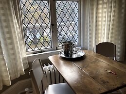 Leaside Manor by The Leaside Group