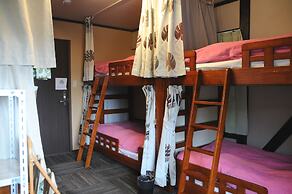Sakura Guest House - Hostel