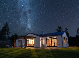 Mt Cook Lakeside Retreat