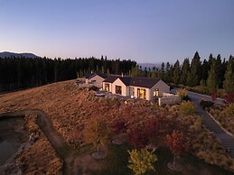Mt Cook Lakeside Retreat