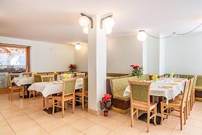 Garni Maria