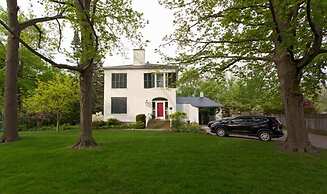 Historic Lyons House