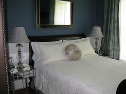 Historic Lyons House