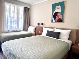 Colonial Terrace Motor Inn