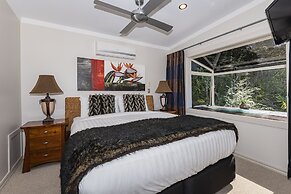 Sanctuary Palms