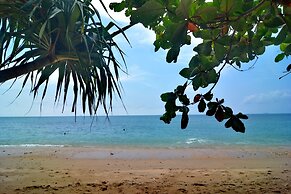 Lanta Emerald Bungalow