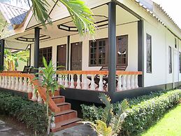 Lanta Il Mare Beach Resort