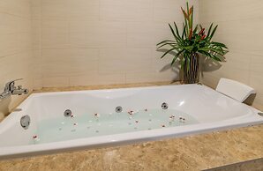 Lanta Miami Resort