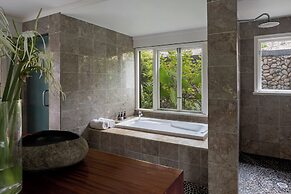 Nanuku Resort Fiji