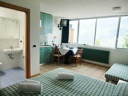 Residence Lores 2
