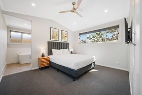 Thunderbird Motel