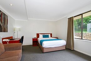 Thunderbird Motel