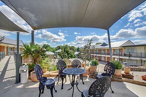 Thunderbird Motel