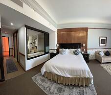 La Posada Hotel & Beach Club