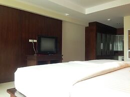 August Suites