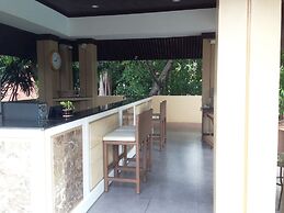 August Suites