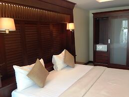 August Suites