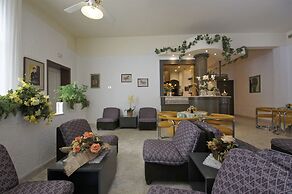 Victory Hotel