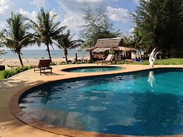 Good Days Lanta Beach Resort