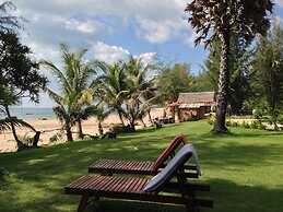 Good Days Lanta Beach Resort