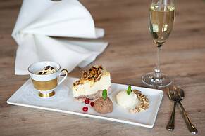 Hotel, Restaurant und Weinhandel Weinbek