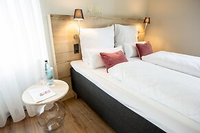 Hotel, Restaurant und Weinhandel Weinbek