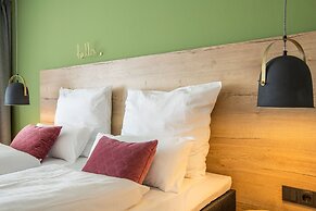 Hotel, Restaurant und Weinhandel Weinbek
