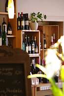 Hotel, Restaurant und Weinhandel Weinbek
