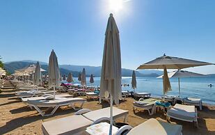 Yunus Beach Hotel