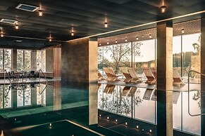 Vann Spa Hotel and Conference