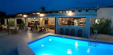 Irides Luxury Studios & Apartments