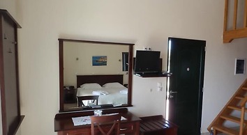 Irides Luxury Studios & Apartments