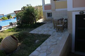 Irides Luxury Studios & Apartments