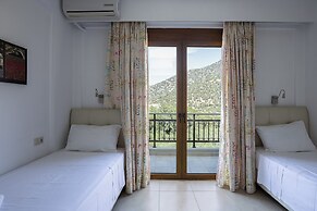 Pantheon Villas & Suites