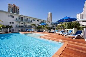 Raffles Royale