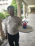 Hotel Surya