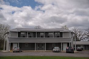 Aquarius Motel
