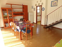 Beautiful Villa With Garden and Pool for 8 People