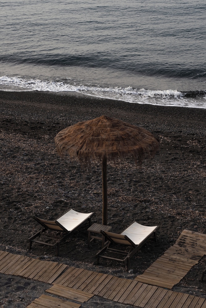 Colombos BeachFront