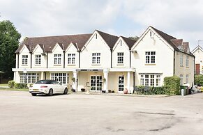 OYO the Gables Hotel, Birmingham Airport