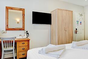 OYO the Gables Hotel, Birmingham Airport