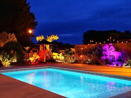LE Petit Champigny