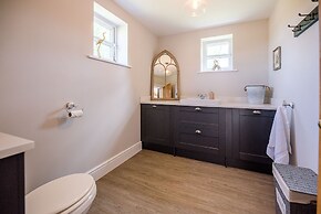 Chapel Cottage, Pond Hall Farm, Hadleigh