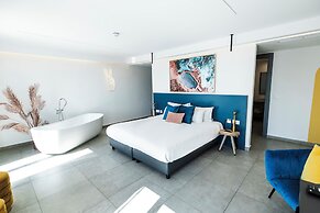 Flamingo Hotel