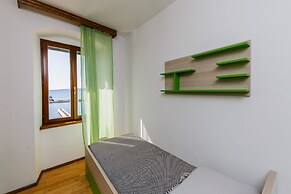 Seafront Spacious Apt, 120 m2 Size, in the Center