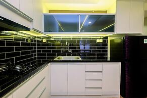 Elegant and Comfy Studio Amethyst Apartment
