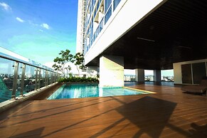 Warm and Cozy Studio Room at Menteng Park Apartment