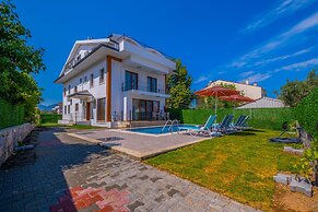 Myra Villa 1