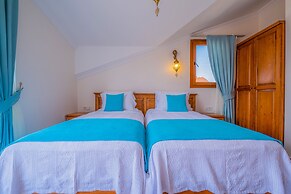 Myra Villa 1