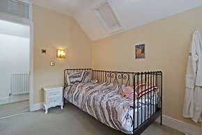Compton House Snug